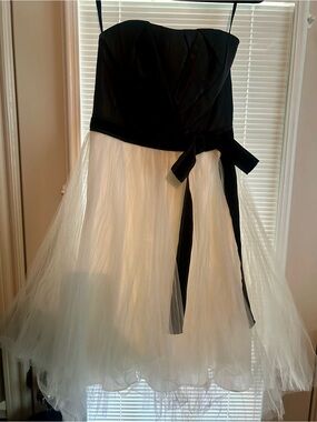 White House Black Market Black and White Strapless Tulle Cocktail Dress